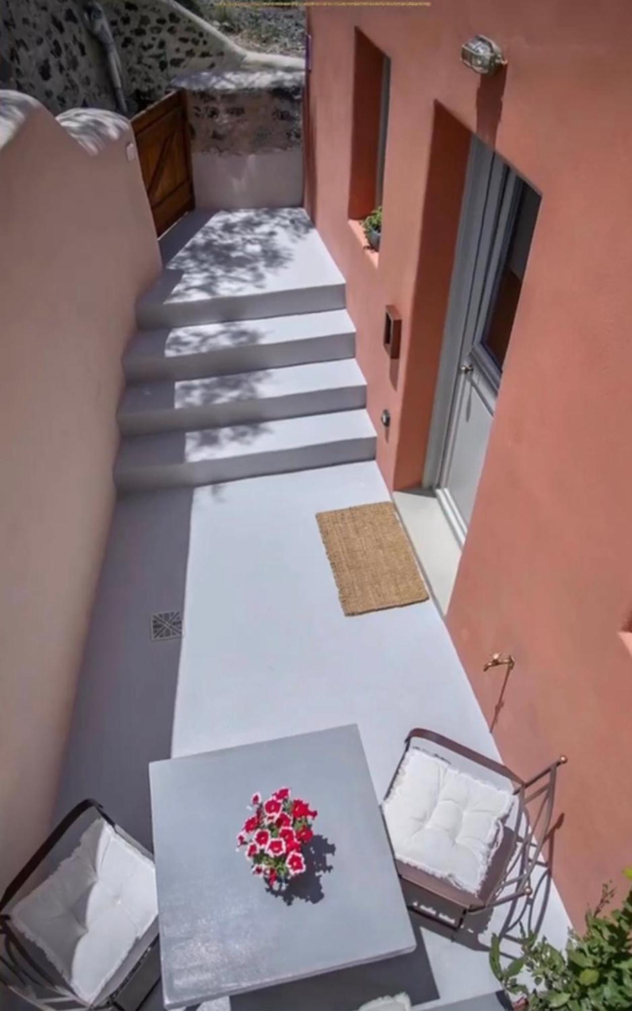 Pink Freud Villas Santorini Oía Dış mekan fotoğraf